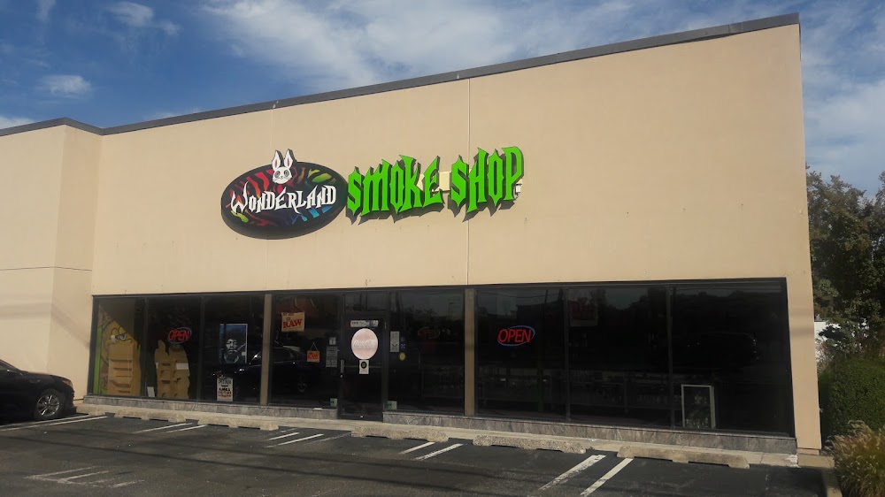 Wonderland Smoke Shop Oakhurst